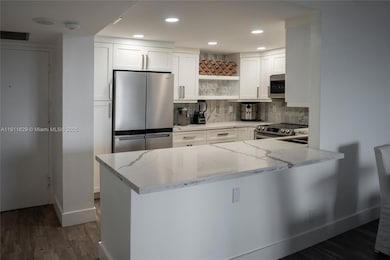 Allington Towers unit 17D, Hollywood, FL 33019 - photo 5