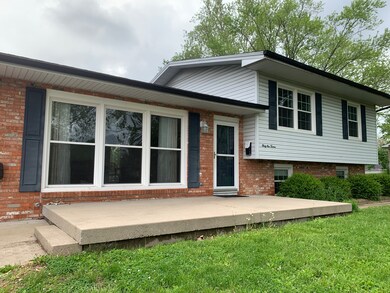 4112 31st St, Columbus, IN 47203 - photo 2