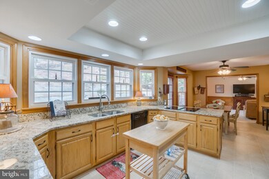 2465 Harpoon Dr, Stafford, VA 22554 - photo 5