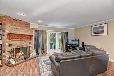 04-Living Room
