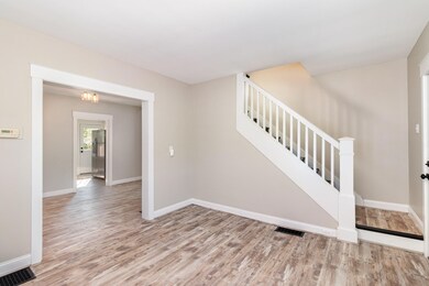 006_2728_latonia_avenue_05-edit_910