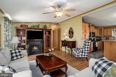 304 Winterset Rd, Garnet Valley, PA 19060 - photo 5