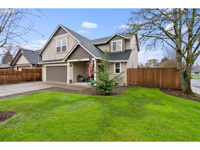 607 N Linda Way, Newberg, OR 97132 - photo 2