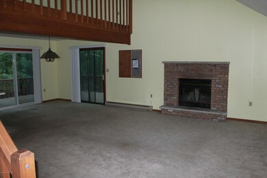 3230 Greenbriar Dr, East Stroudsburg, PA 18301 - photo 5