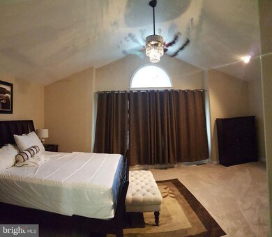 8121 Tamar Dr, Columbia, MD 21045 - photo 2