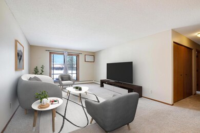 35 Nathan Ln N unit 111, Plymouth, MN 55441 - photo 3