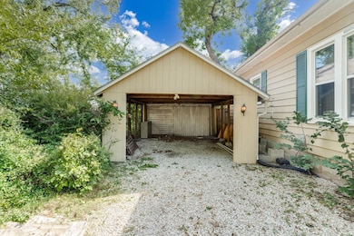 520 Old Main St, Newton, KS 67114 - photo 4