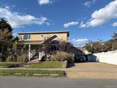 47 E Beech St, Long Beach, NY 11561 - photo 2