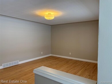 53314 Starlite Dr, Shelby Township, MI 48316 - photo 4