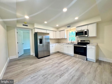 203 N 1st St, Crisfield, MD 21817 - photo 5