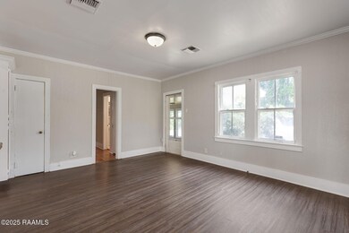 7-web-or-mls-311 S Morgan Ave-7