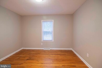 101 Stonewall Dr, Winchester, VA 22602 - photo 4