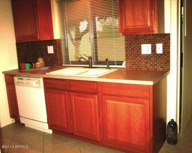 10937 W Santa fe Dr unit 19, Sun City, AZ 85351 - photo 4