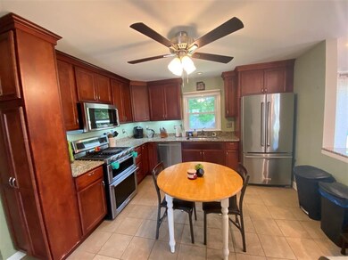 46 Crescent Rd, Manchester, NH 03103 - photo 4