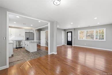 1068 Connetquot Ave, Central Islip, NY 11722 - photo 5