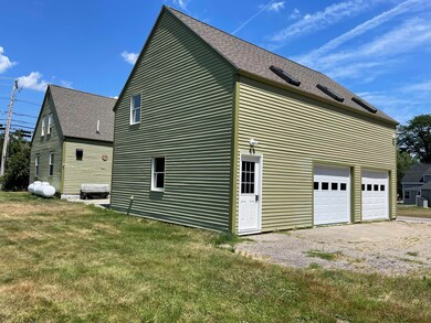 Garage Photo 1