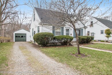 820 S Dexter Dr, Lansing, MI 48910 - photo 2