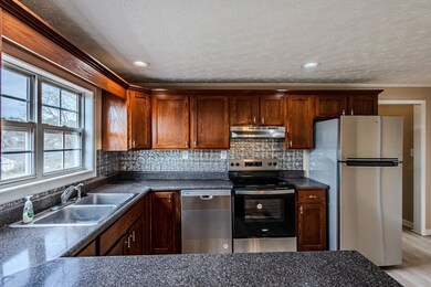 809 Hudson St-7