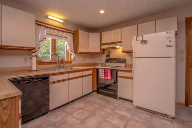 58 Old Mill Rd, Conway, NH 03813 - photo 2