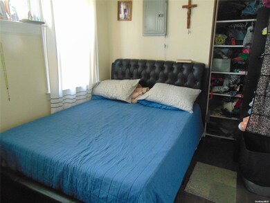 42-87 Hampton St, Flushing, NY 11373 - photo 4