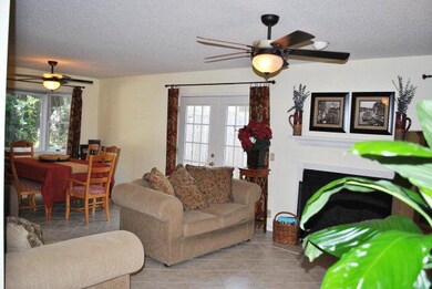 Living/dining rooms
