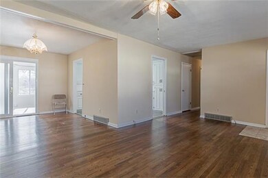 12709 W 55th Terrace, Shawnee, KS 66216 - photo 2