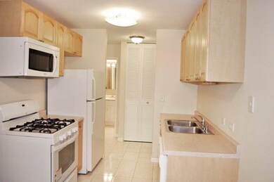 1105 Miller Ln unit 107, Buffalo Grove, IL 60089 - photo 6