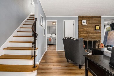 353 Blenheim Rd, Columbus, OH 43214 - photo 7