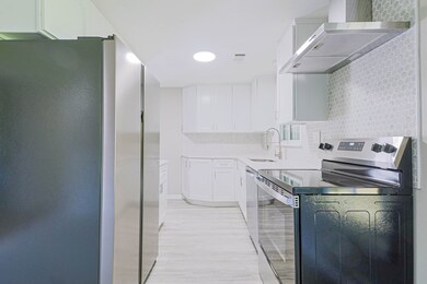 102 Mccarthy Ave, Chicopee, MA 01020 - photo 4