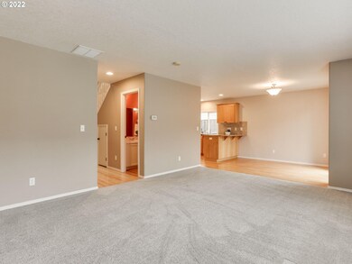 15364 SE Elinor St, Clackamas, OR 97015 - photo 4