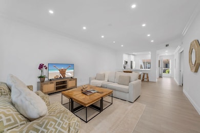 700 Saratoga Cir unit 101, Naples, FL 34104 - photo 5