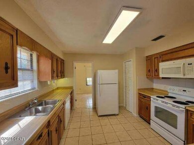 738 Oak Ave, Panama City, FL 32401 - photo 4