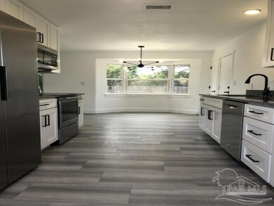 3588 Wimbledon Dr, Pensacola, FL 32504 - photo 4