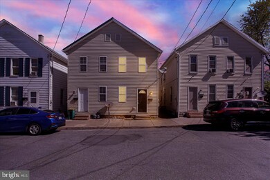 257 E Garfield St, Chambersburg, PA 17201 - photo 3