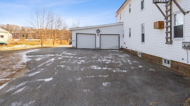 589 College St, Lewiston, ME 04240 - photo 3