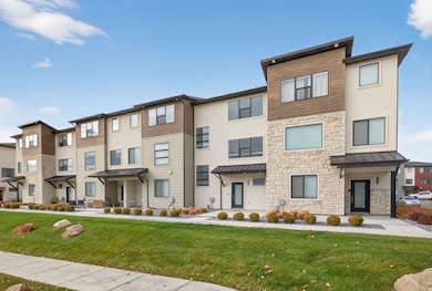 418 S Wood Stream Rd, American Fork, UT 84003 - photo 2