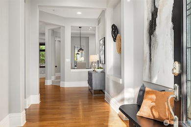 2989 NE Davis Loop, Issaquah, WA 98029 - photo 5