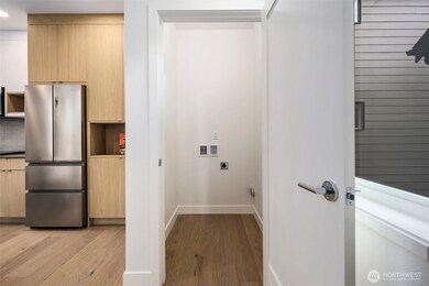 2667 51st Ave SW, Seattle, WA 98116 - photo 5