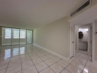 1501 NE 191st St unit C108, Miami, FL 33179 - photo 4