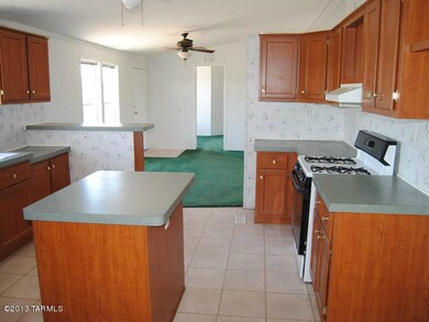 022-196807 KITCHEN 1