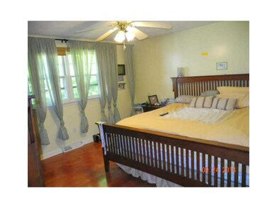 95 Versailles St, Cranston, RI 02920 - photo 6