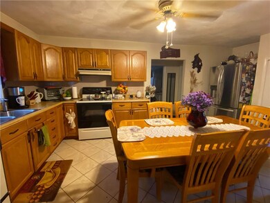 17 Barnes St, West Warwick, RI 02893 - photo 2