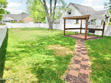 Vinyl fenced flat yard