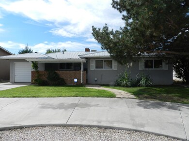 Front with circle drive way