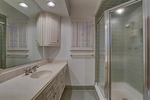 10022 Wickersham Ln, Houston, TX 77042 - photo 7