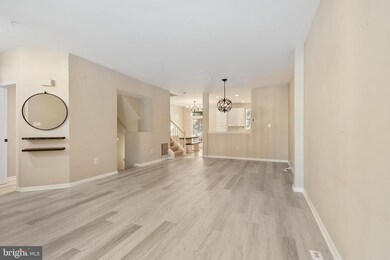 2517 Dog Leg Ct, Crofton, MD 21114 - photo 4