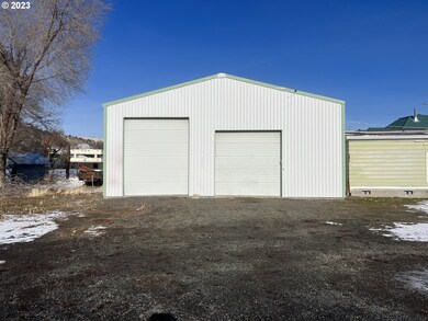 410 W 4th St, Prairie City, OR 97869 - photo 2