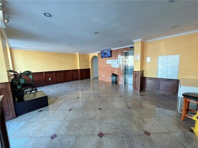 43-18 Robinson St unit 7D, Flushing, NY 11355 - photo 3