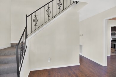 102 Dorado Dr, Friendswood, TX 77546 - photo 5