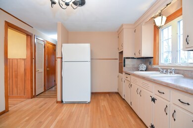 11 Oak Hill Dr, Walpole, MA 02081 - photo 5